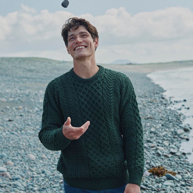 A823 Classic Aran Merino Wool Crew Neck Sweater Green Creative Irish Gifts