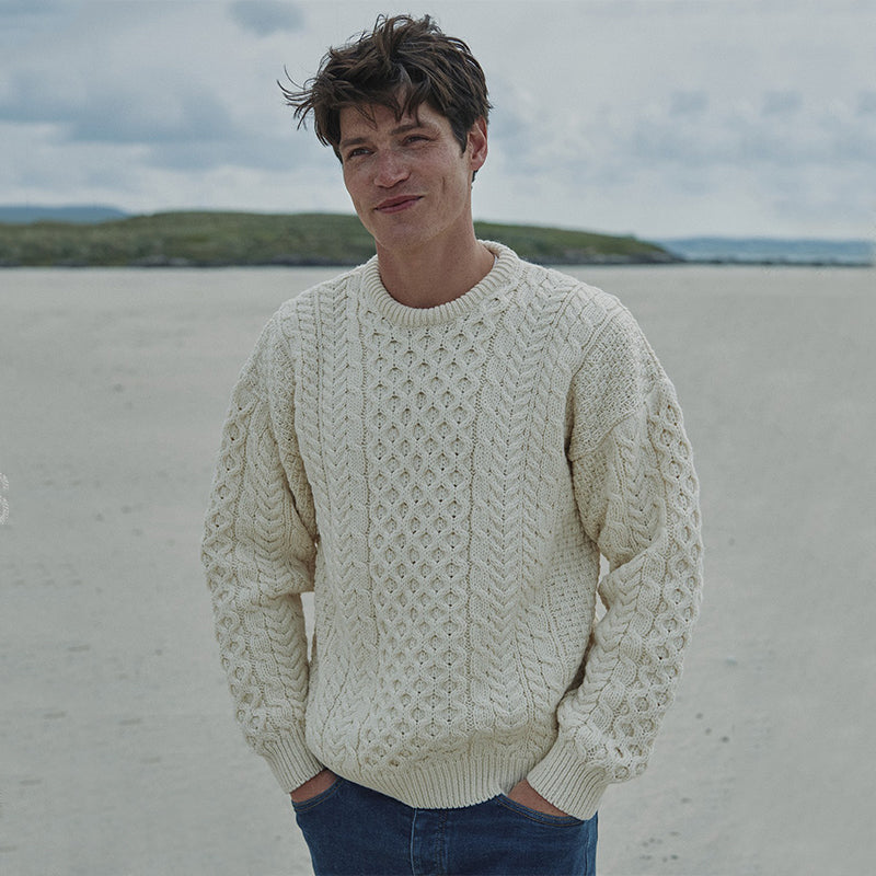 A823162 Classic Aran Merino Wool Crew Neck Sweater Creative Irish Gifts