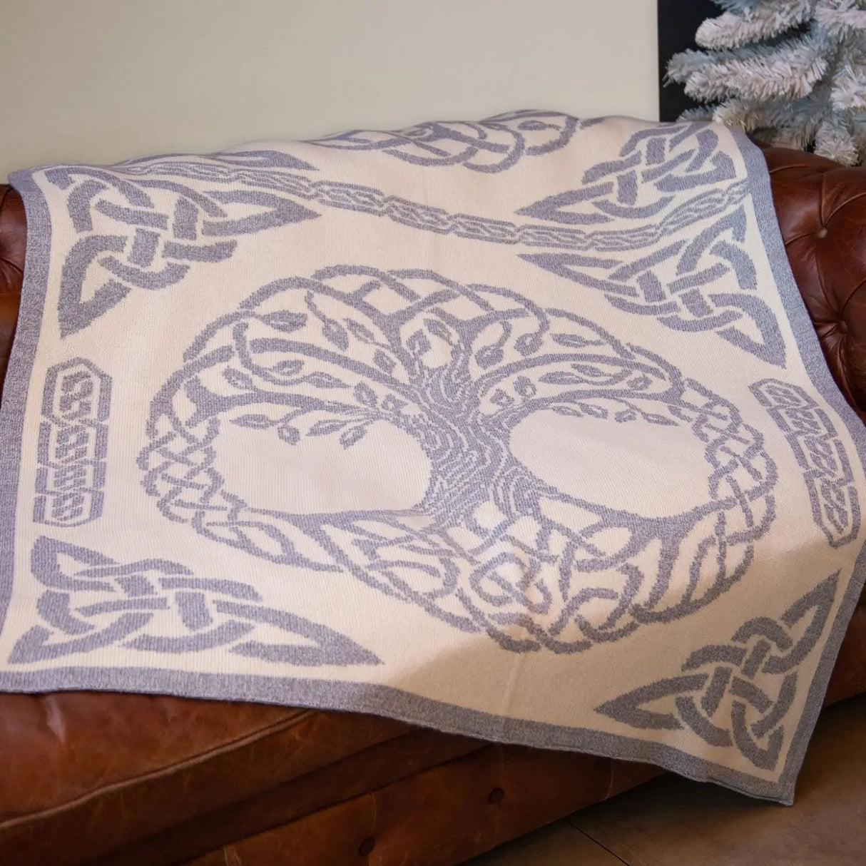 AF703 Tree of Life Wool Throw Blanket Grey Creative Irish Gifts