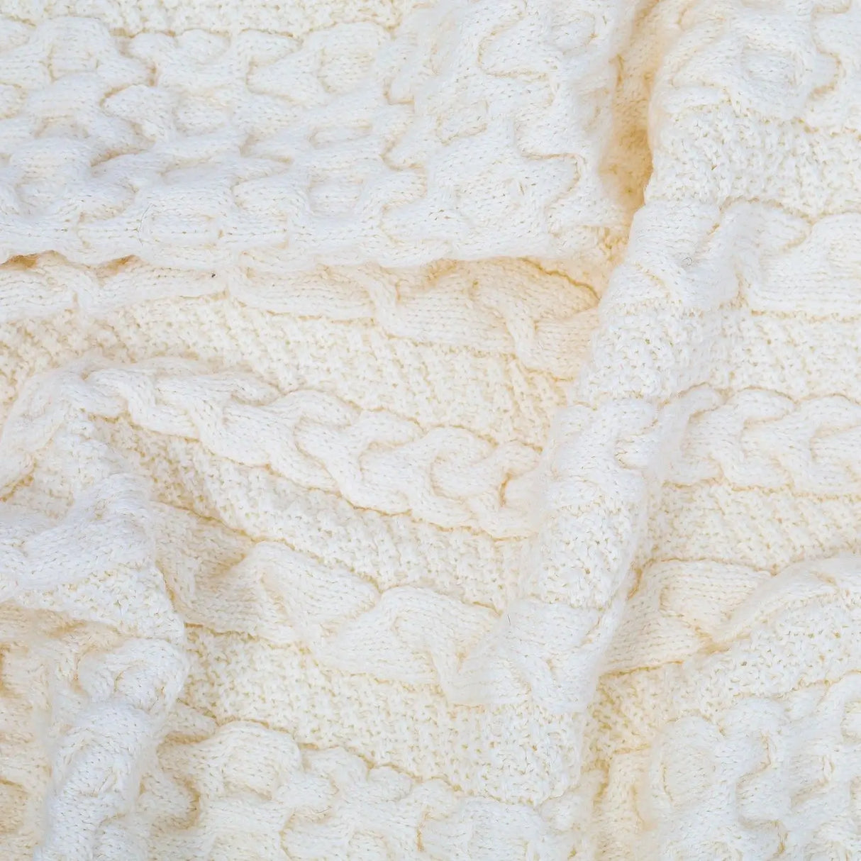 AWT910-300-OS Chunky Aran Knit Throw Blanket- Cream Close Up Creative Irish Gifts