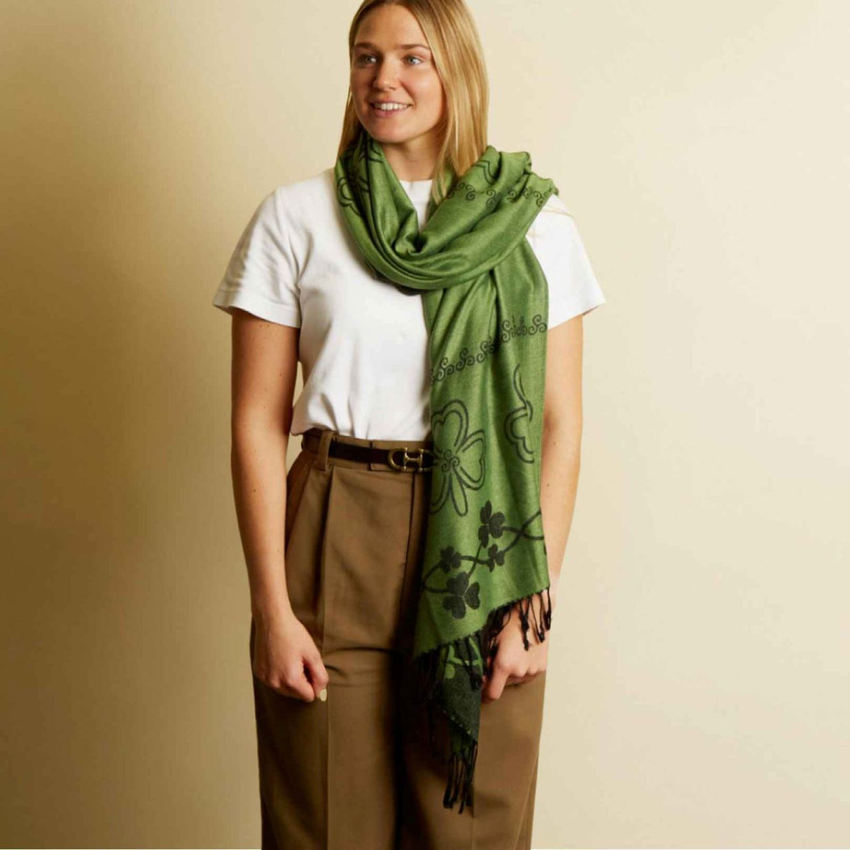 CA546 Irish Green Shamrock Scarf with Frindge Details Creative Irish gift