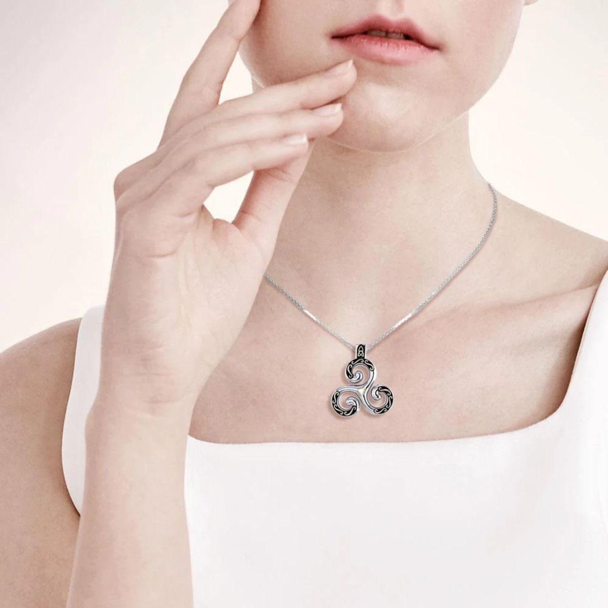 EI-JL-Set5 Sterling Silver & 18K Gold Triskelion Pendant Creative Irish Gifts