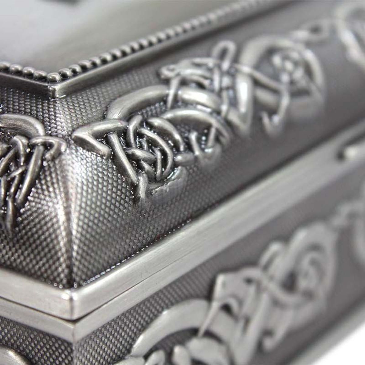 OC827 Pewter Celtic Claddagh Keepsake Box Creative Irish Gifts.com