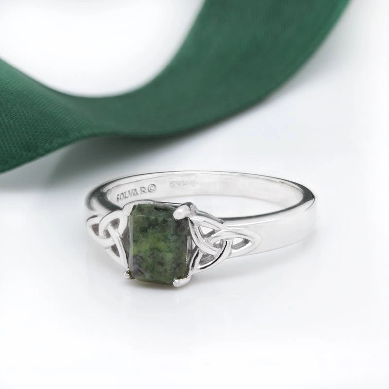 S21118 Silver Connemara Marble Trinity Knot Ring Creative Irish Gifts