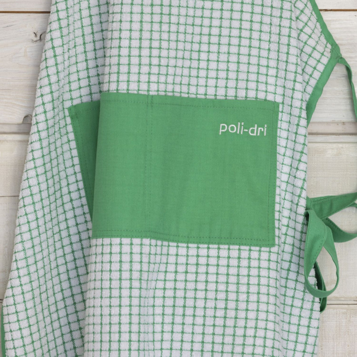 706-AP-GR Irish Cotton Poli-Dri Apron in Green  Creative Irish Gifts
