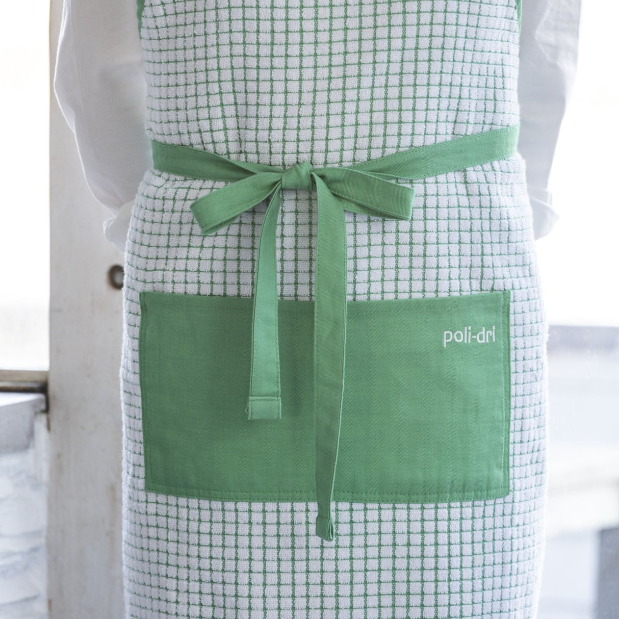 706-AP-GR Irish Cotton Poli-Dri Apron in Green  Creative Irish Gifts
Close Up