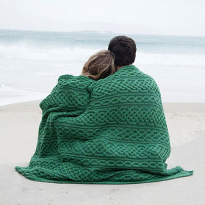 A105406-OS Merino Wool Aran Cable Knit Blanket Creative Irish Gifts

