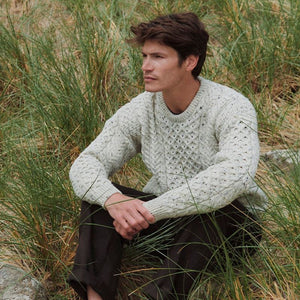 A823 Classic Aran Merino Wool Crew Neck Sweater Creative Irish Gifts
