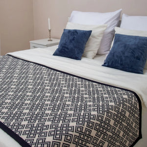 AWT318-304-OS Celtic Heritage Wool Throw Blanket Navy Lifestyle Creative Irish Gifts