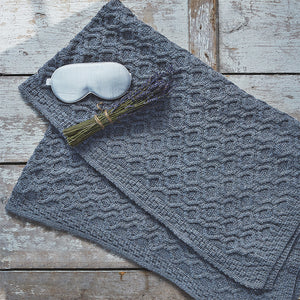 B329385-ONE SuperSoft Merino Honeycomb Aran Knit Throw, Gray Creative Irish gift.com