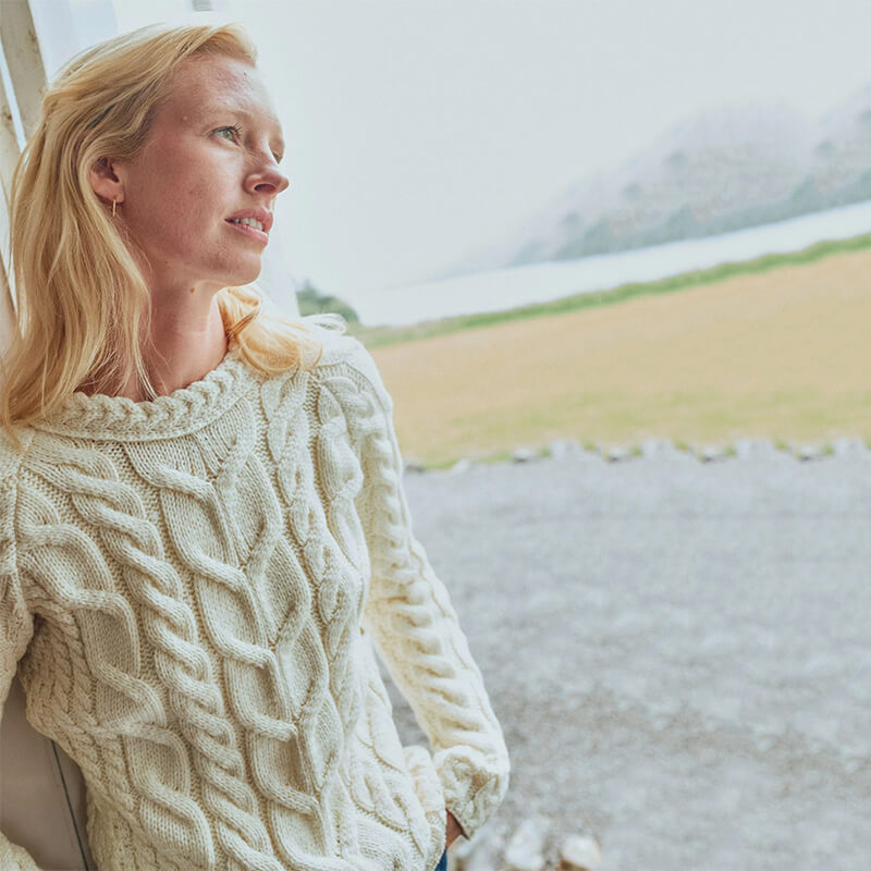 B951367 Women's Aran Knit Cable Sweater, Oatmeal Creative Irish gift