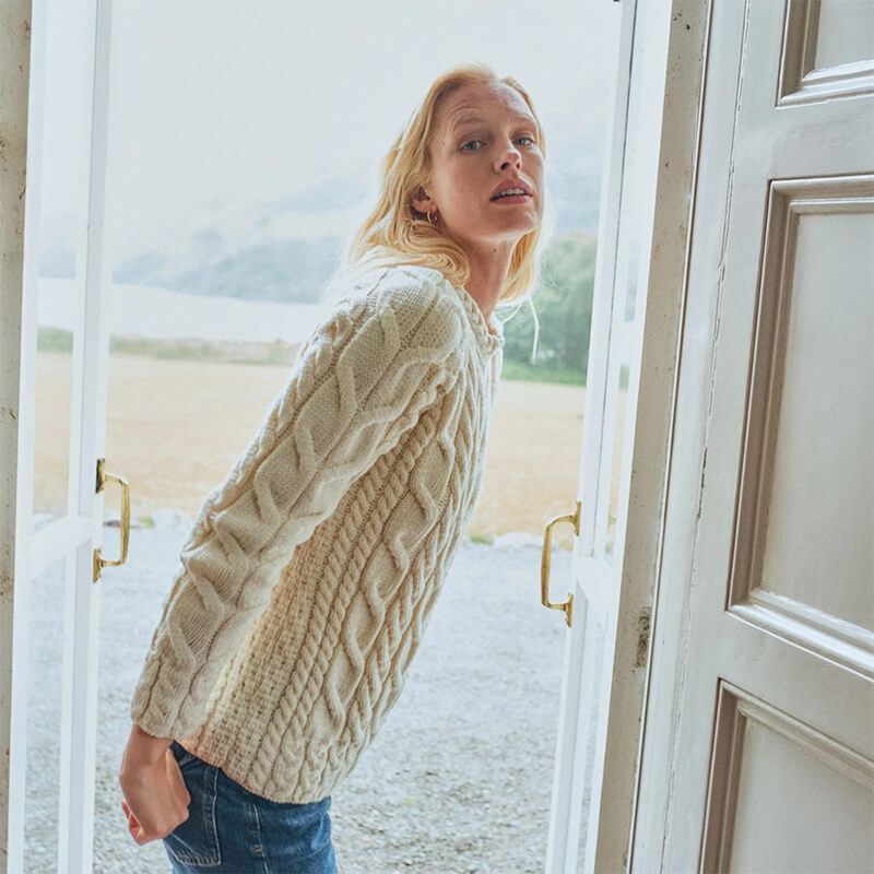 B951367 Women's Aran Knit Cable Sweater, Oatmeal Side Creative Irish gift