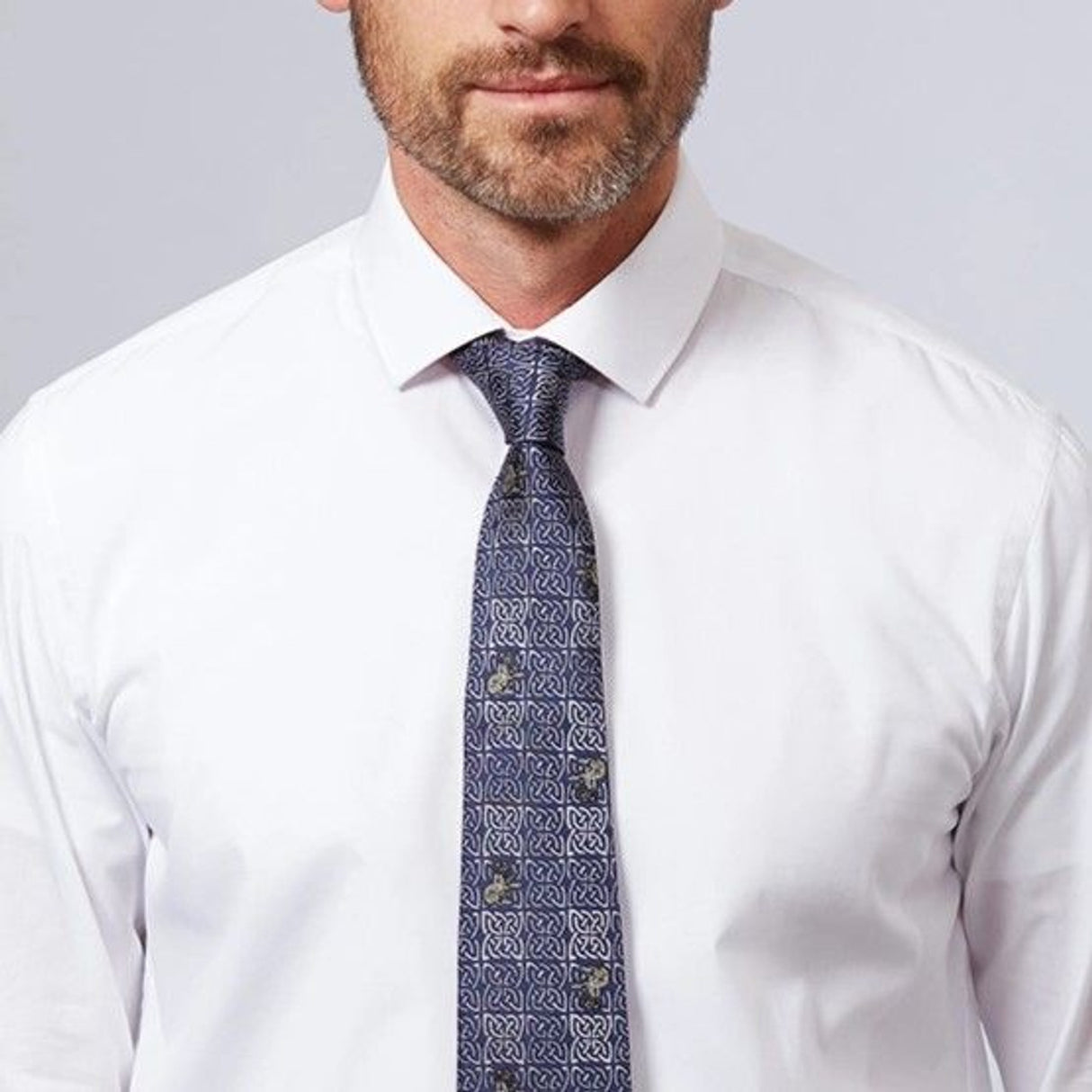 BK2002-OS Celtic Knotwork Silk Tie with Dog Motif Embroidery Creative Irish Gifts
