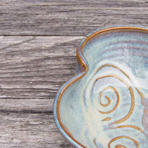 CAP-0006L Handcrafted Irish Triskele Heart Shaped Bowl Creative Irish Gifts Close Up
