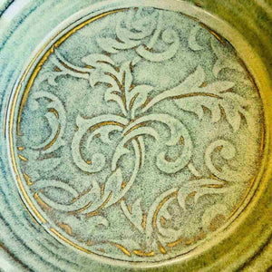 CAP-0016 Celtic Designed Pottery Serving Dish Back Creative Irish gift