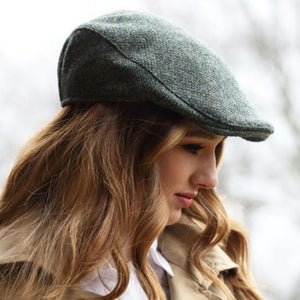 Men's Handcrafted Donegal Tweed Driving Cap Green Lifestyle Creative Irish Gift