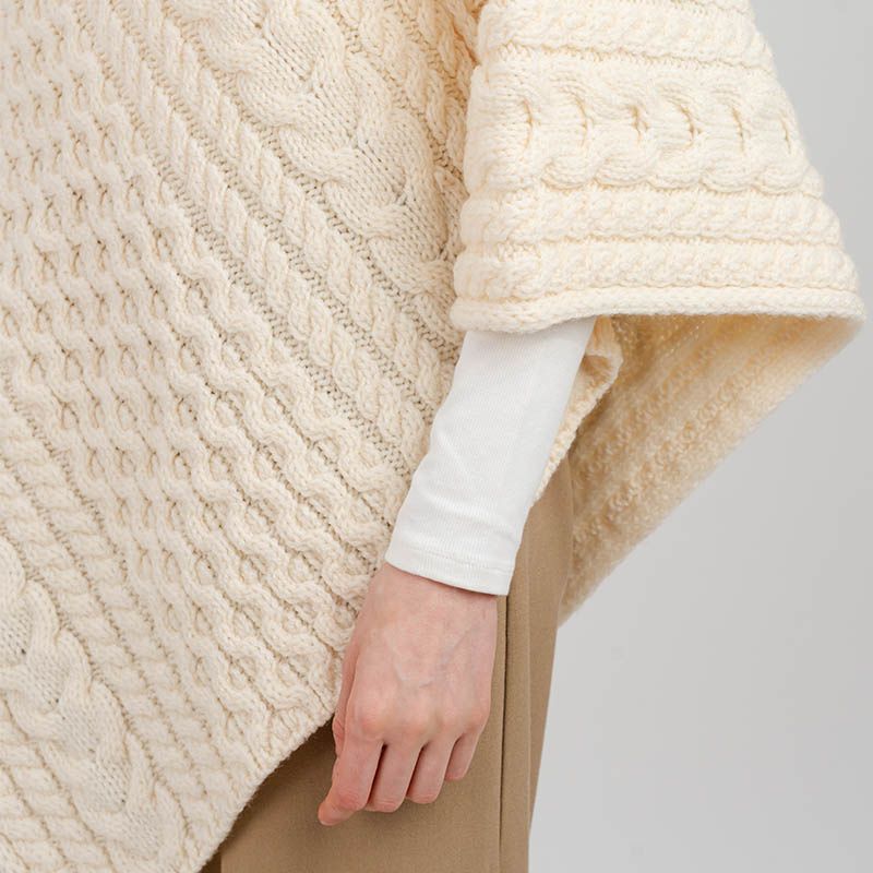 FL176-600 Women's Merino Wool Aran Triangular Poncho, White side Creative Irish Gifts
