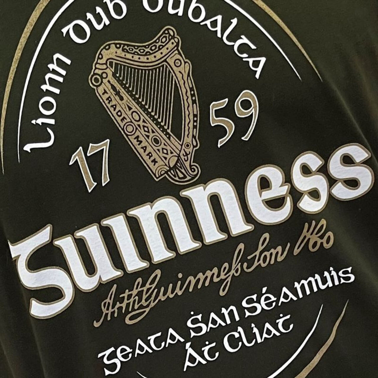 G1352-M Official Guinness Label Irish T-Shirt Creative Irish gift