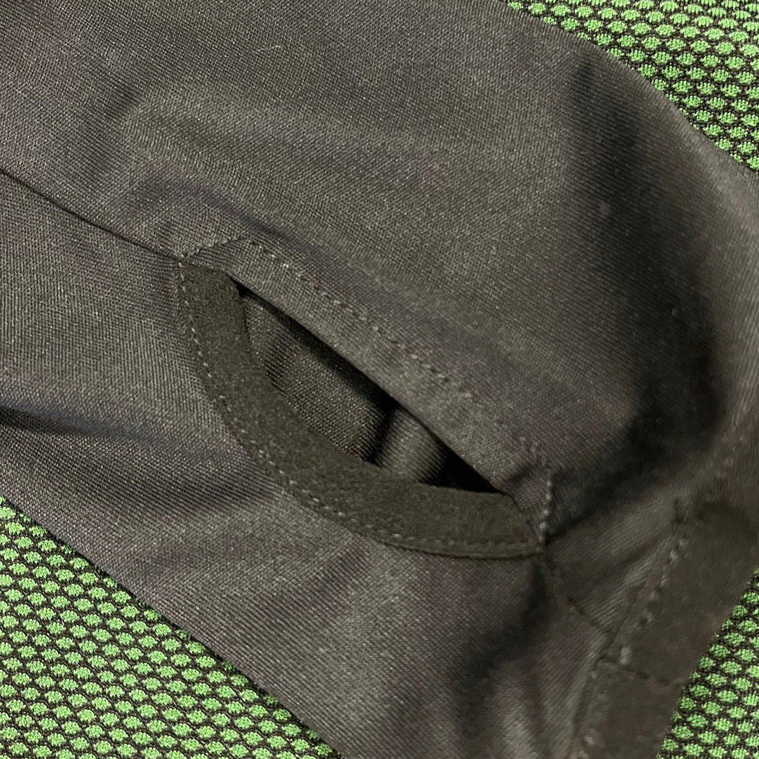 G5231 Guinness Quarter Zip Shirt with Harp Embroidery Creative Irish Gifts Sleeve
