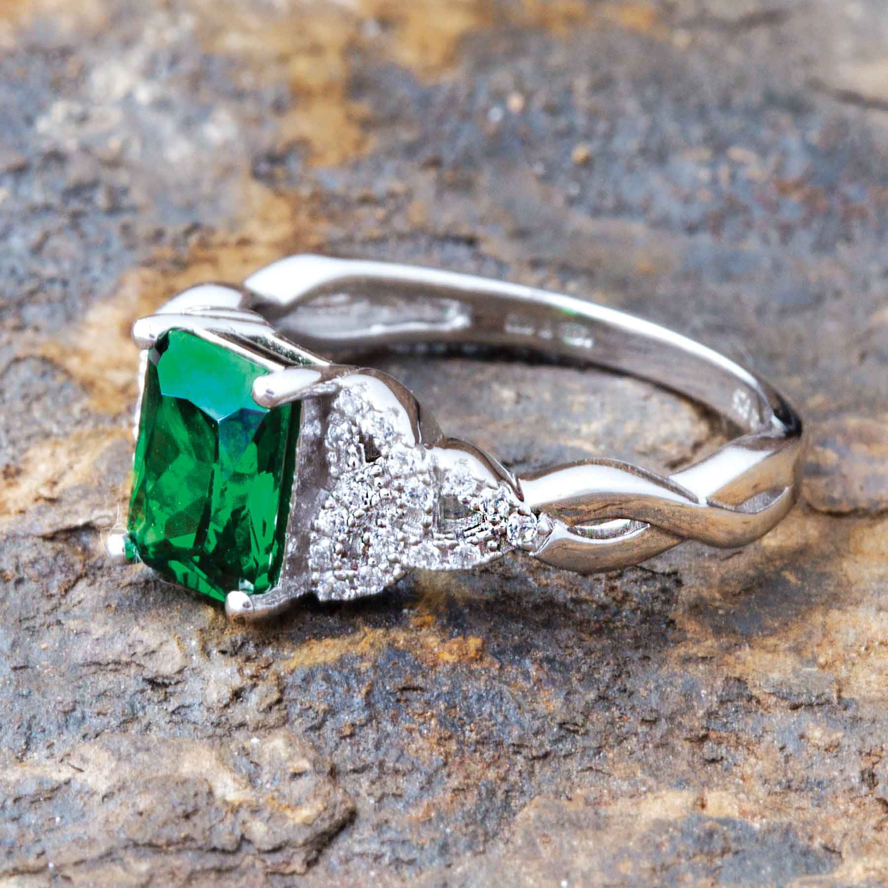 Irish Ring Ladies Sterling Silver Green Crystal Celtic Trinity Knot Ring 8