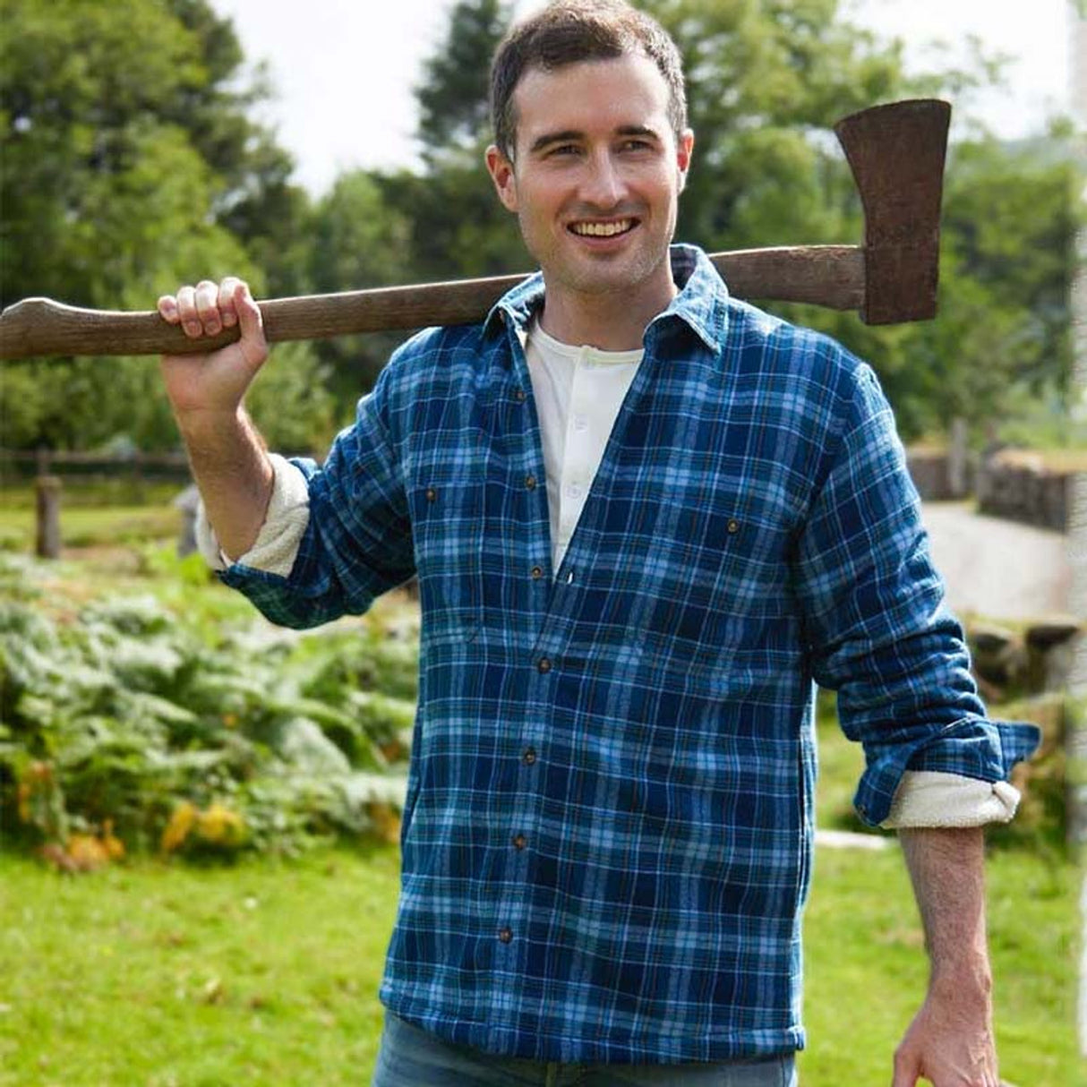 LV-FLFS-Lv8 Men's Button-Up Blue & Navy Tartan Fleece Jacket  Creative Irish Gifts
