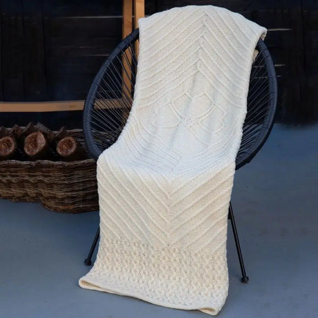 MT123-100-OS Aran Wool Shamrock Throw Blanket Cream Lifestyle Creative Irish Gifts