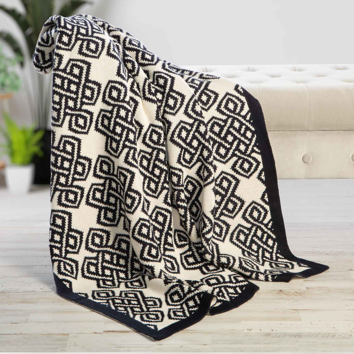 AWT315-303-OS Celtic Novelty Pattern Wool Throw- Navy Creative Irish Gifts

