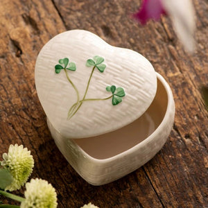 OY013 Belleek Kylemore Trinket Box Lifestyle Creative Irish Gifts