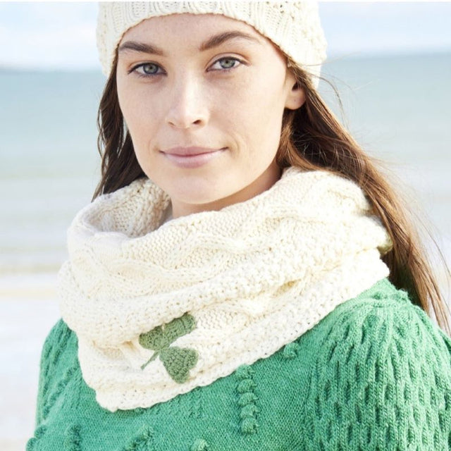 PF7462-OS Ladies' Aran Cable Shamrock Snood Scarf Creative Irish Gifts
